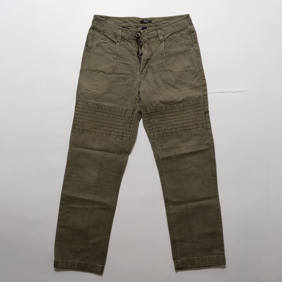 Pants with funky knee patches - Picture 1 of 3